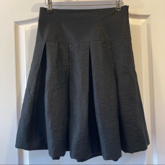 Club Monaco Pleated black skirt Size 6 - Picture 2 of 4